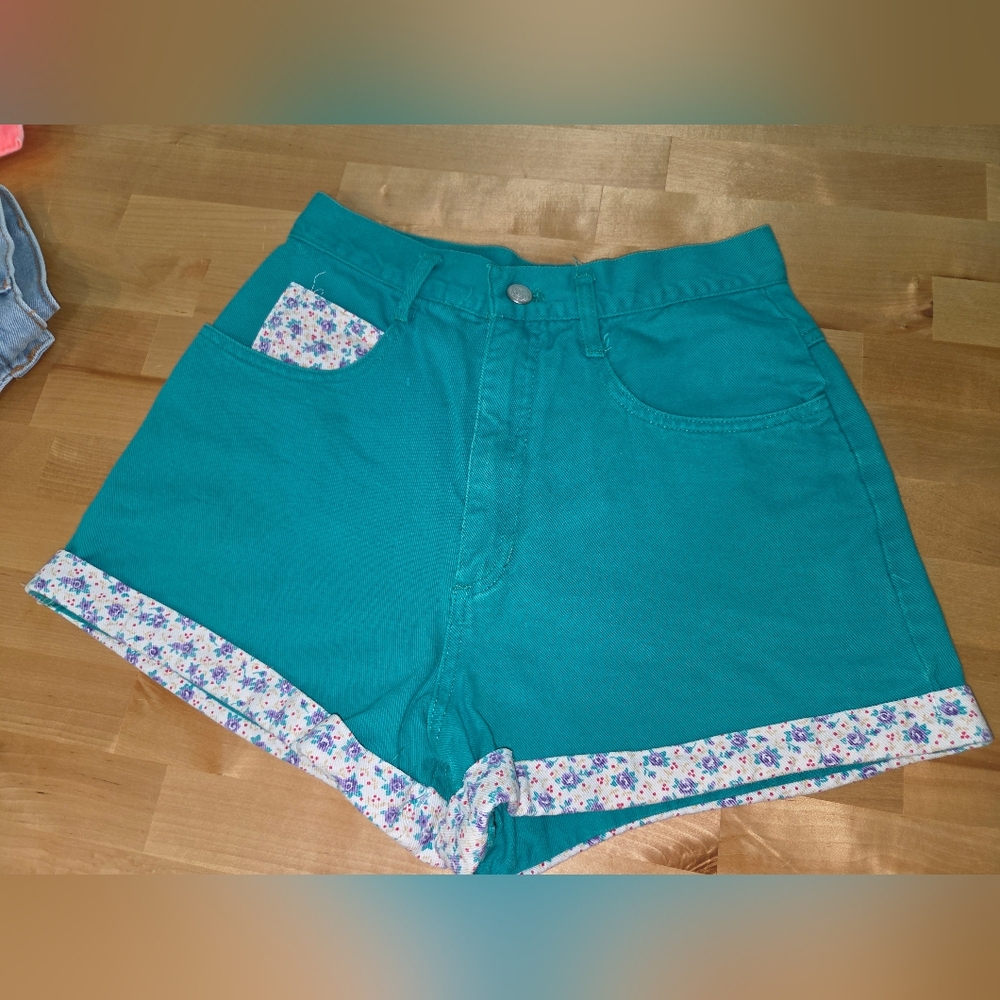 Floral Trim Teal Women's Shorts Retro From The 90s Vintage Size 9 High Waisted